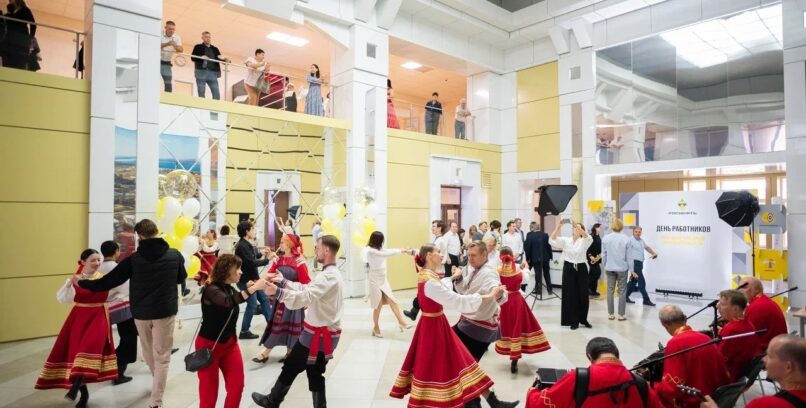 ДЕНЬ НЕФТЯНИКА