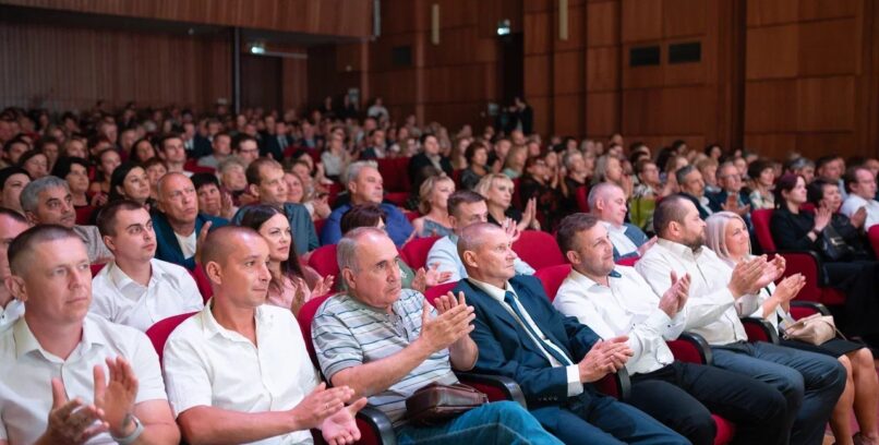 ДЕНЬ НЕФТЯНИКА